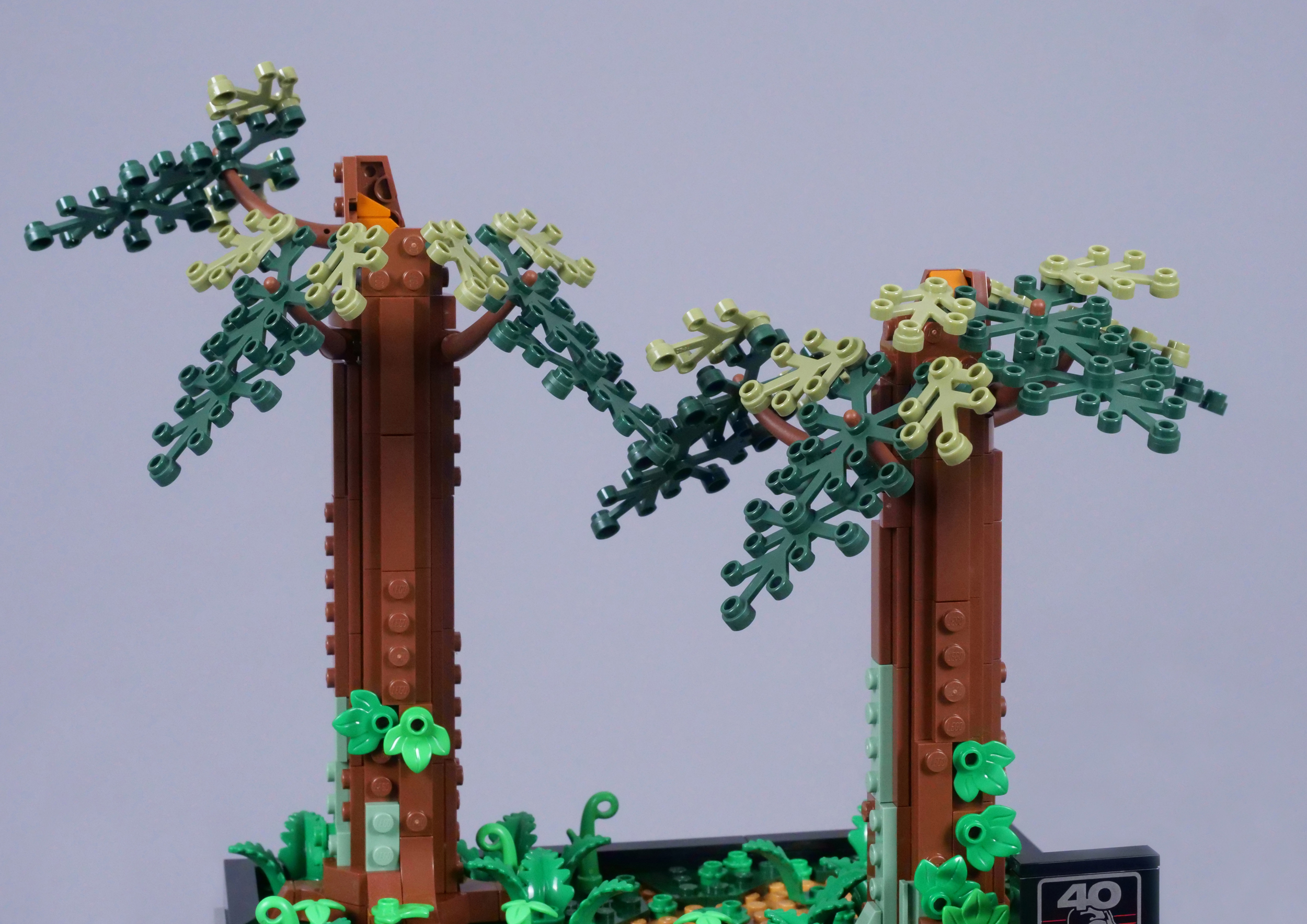 LEGO Star Wars 75353 Endor Speeder Chase review | Brickset